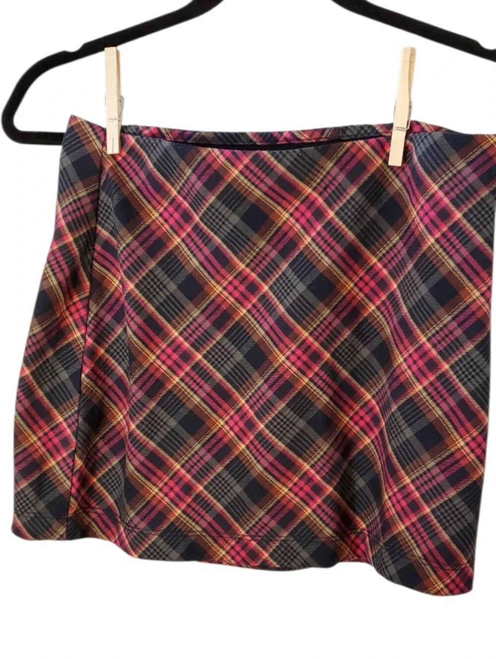 Girl's Old Navy Red and Black Plaid Mini Skirt A-line Size XL (14-16)